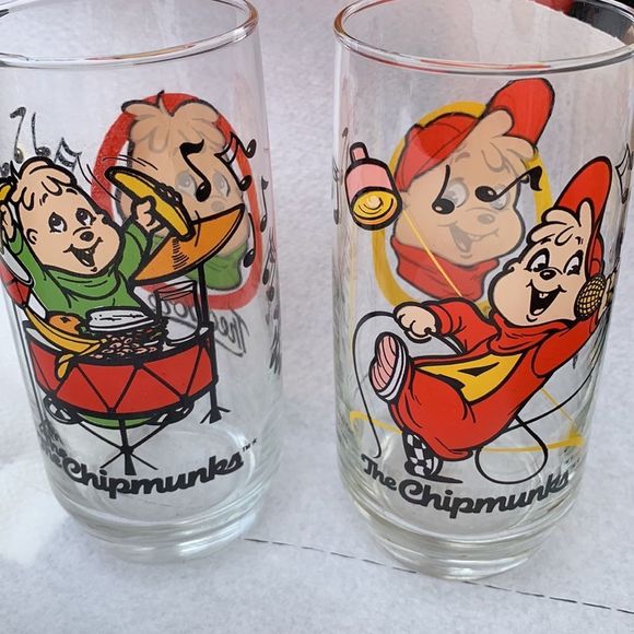The Chipmunks 1985 Bagdasarian Productions pair of Drinking Glasses. - Picture 2 of 4